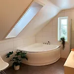 Stor Enebolig I *
